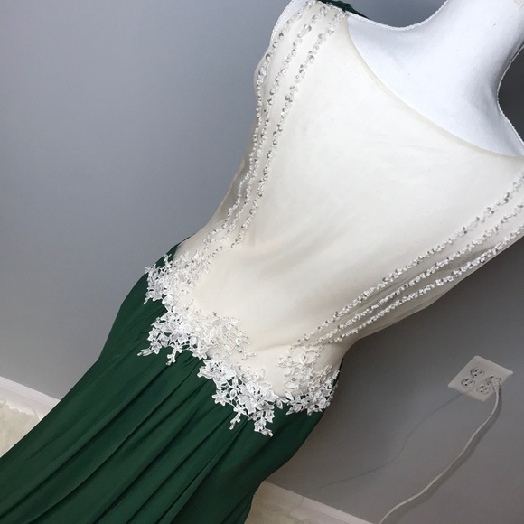 NWOT Green Prom Sheer Back Long Gown with Train - Picture 5 of 8